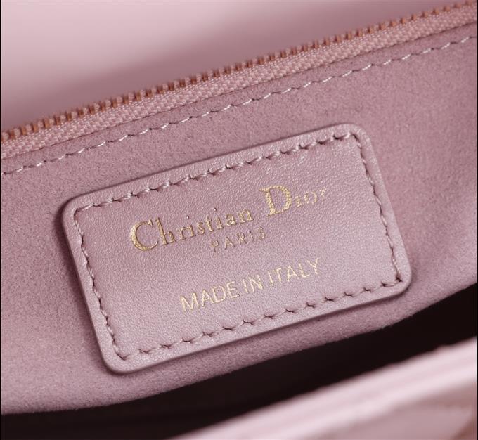 2025228Y600P205556424