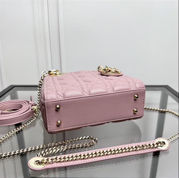 2025228Y600P205556660