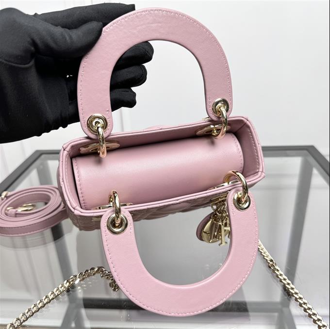 2025228Y600P205556691