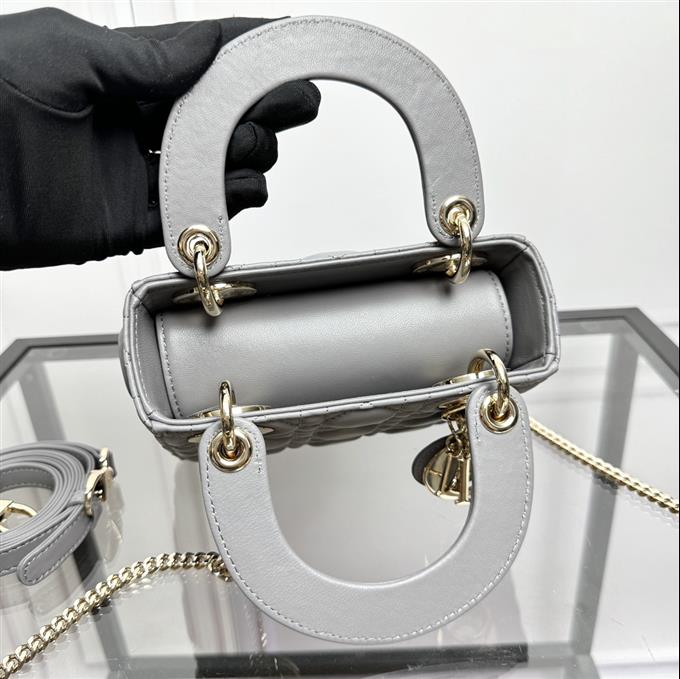 2025228Y600P205556817