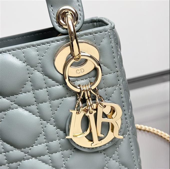 2025228Y600P20555737