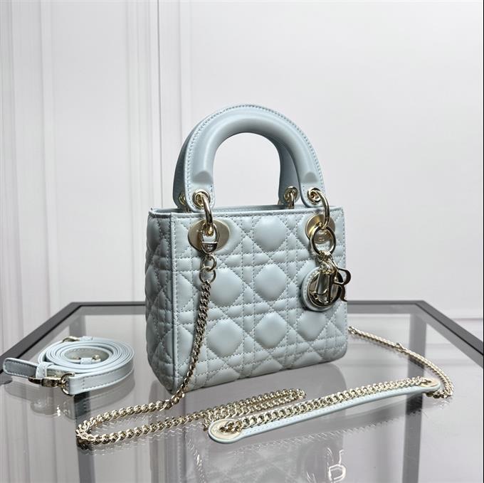 2025228Y600P205557621