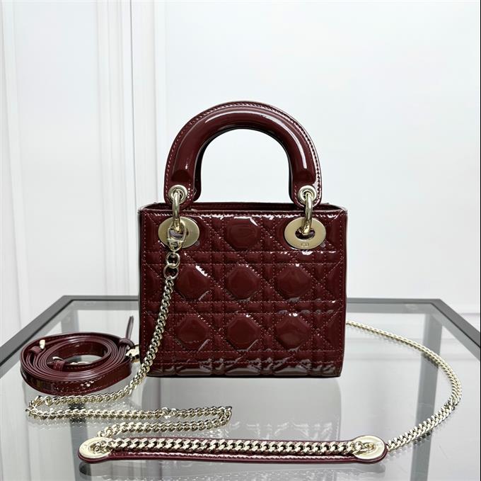 2025228Y600P205557918