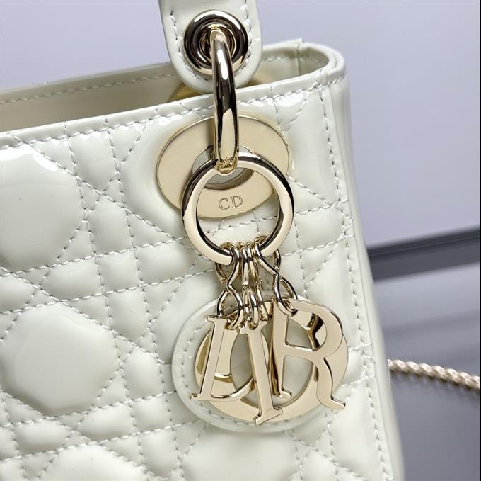 2025228Y600P20555814