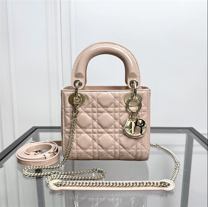 2025228Y600P205558140