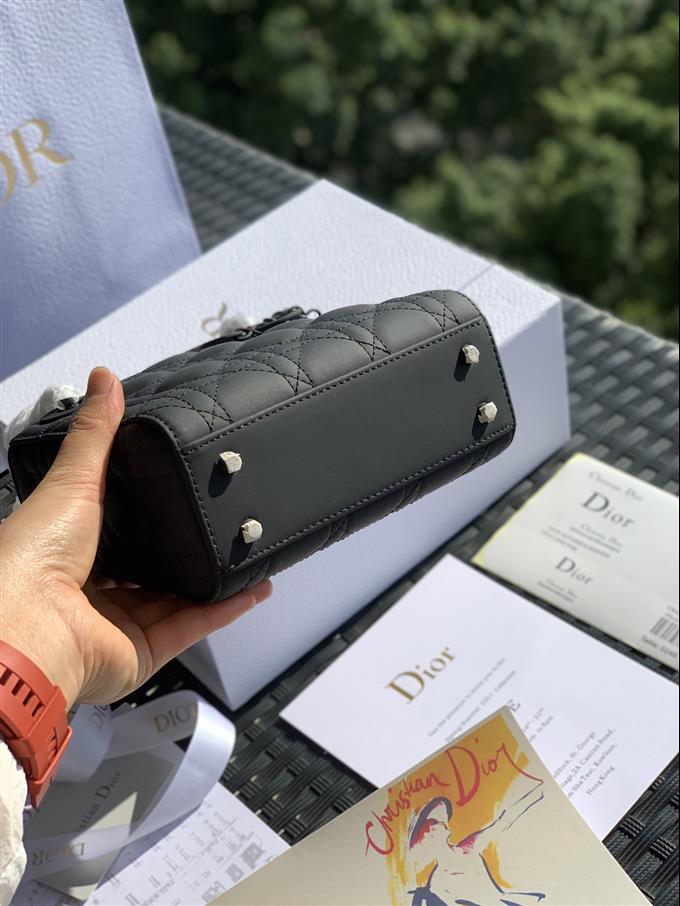 2025228Y900P205545806