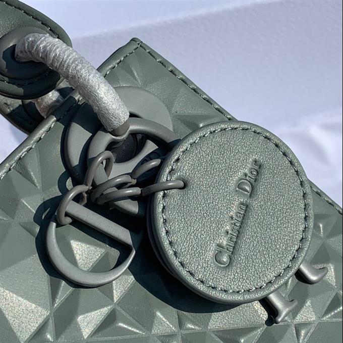 2025228Y900P20554672