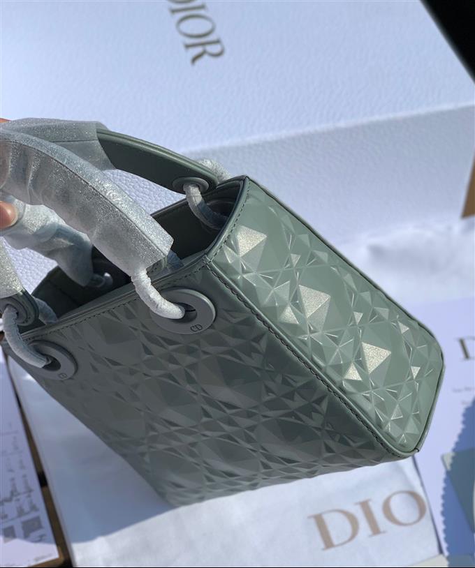 2025228Y900P20554688