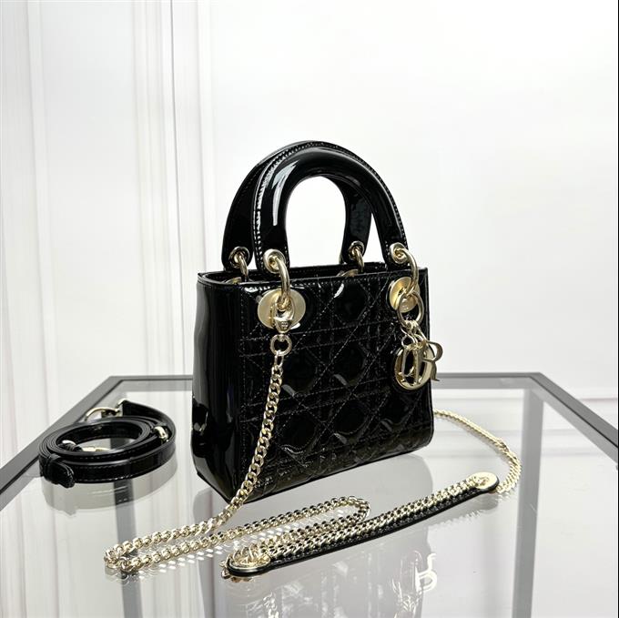 2025228Y600P205558468