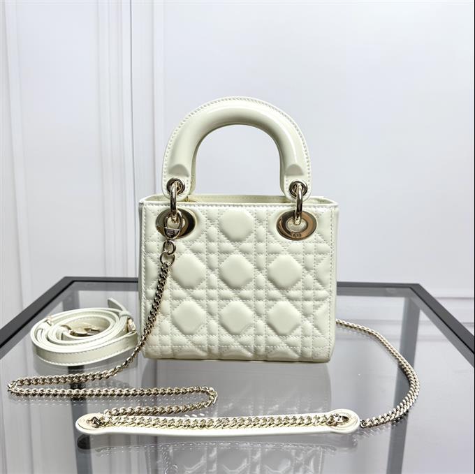 2025228Y600P20555861