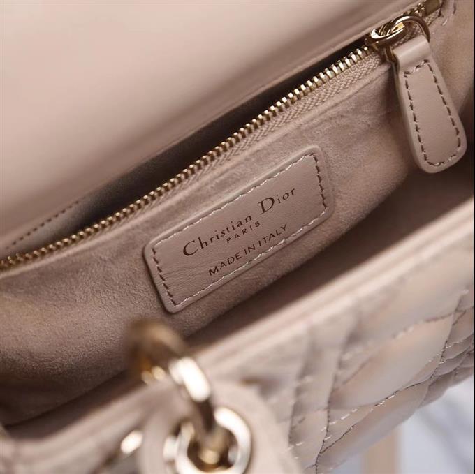 2025228Y600P205559252