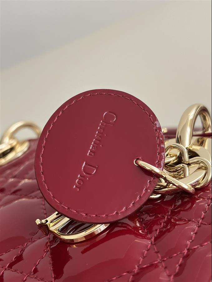 2025228Y600P205559723