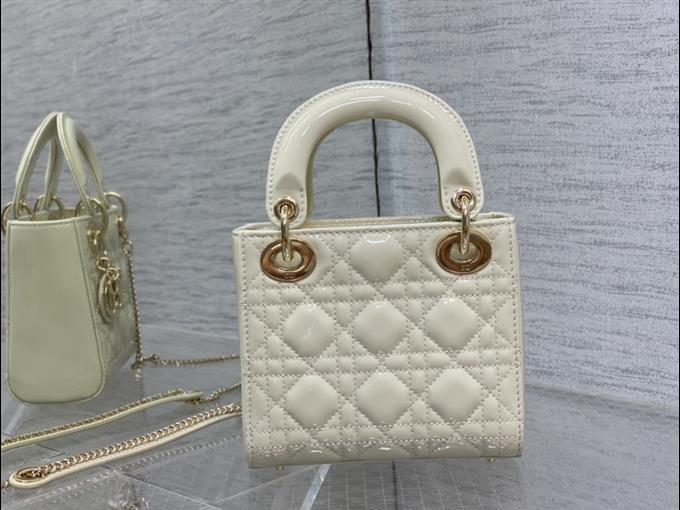 2025228Y600P20560876