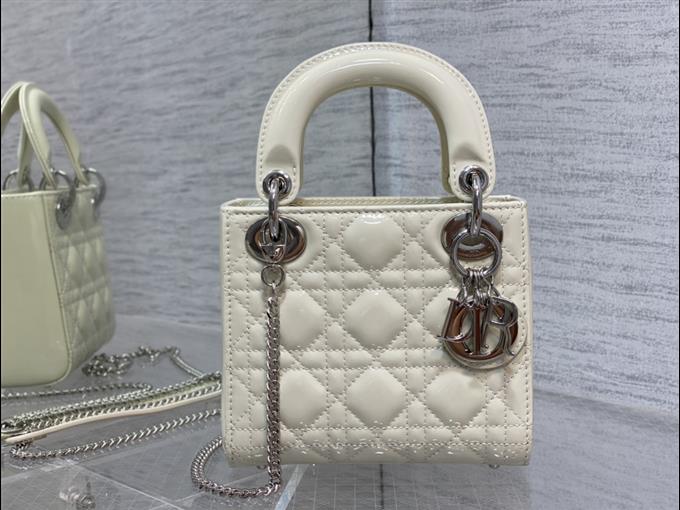 2025228Y600P20560971