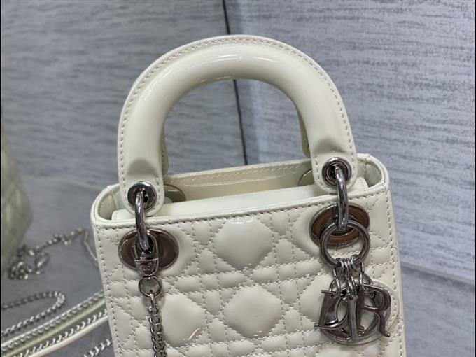 2025228Y600P20560987