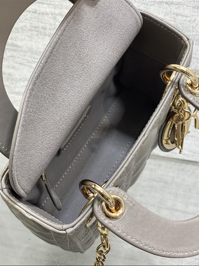 2025228Y600P205610901