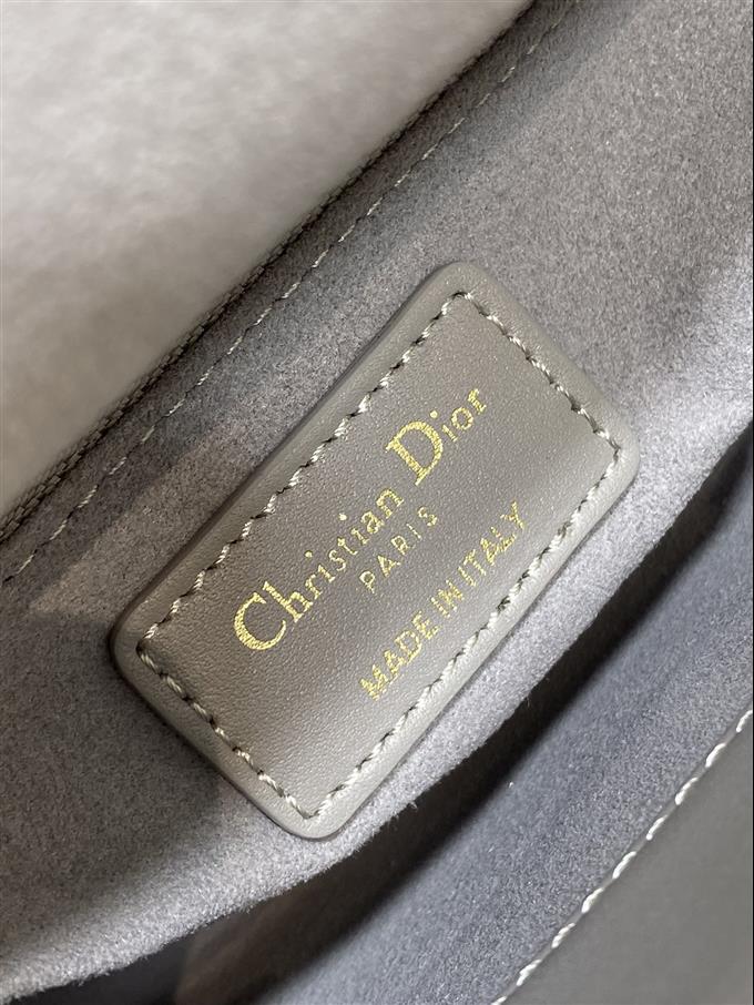 2025228Y600P205610917