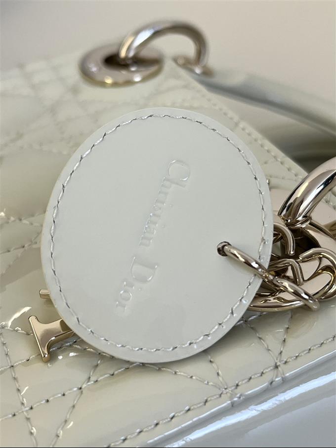 2025228Y600P20561142