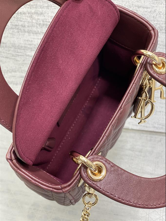 2025228Y600P205612485