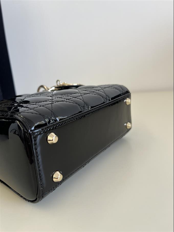 2025228Y600P20561331