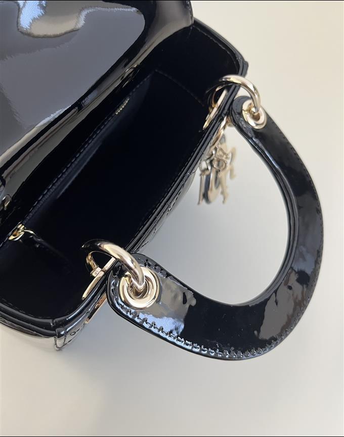 2025228Y600P20561346