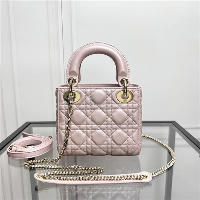 2025228Y600P205614426