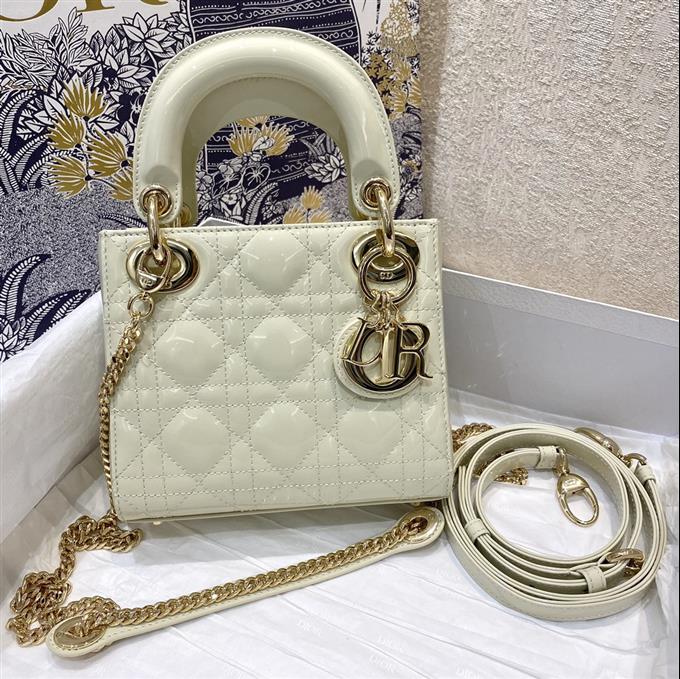 2025228Y600P20561465