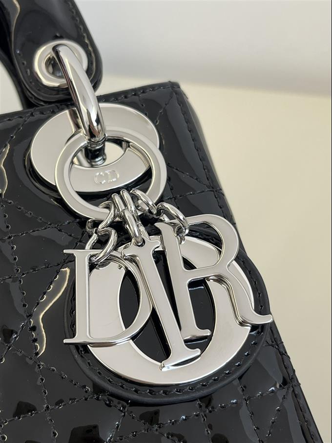 2025228Y600P205615650