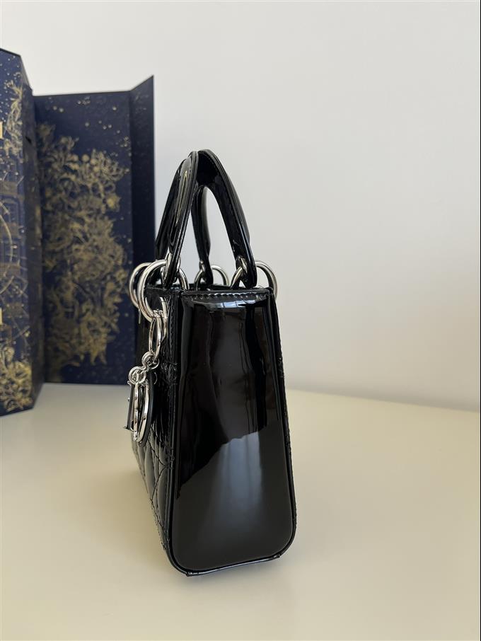 2025228Y600P205615698