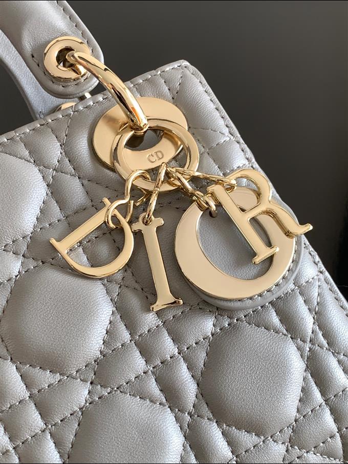 2025228Y600P205616414