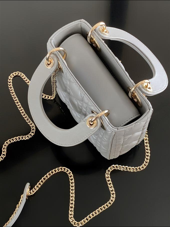 2025228Y600P205616430