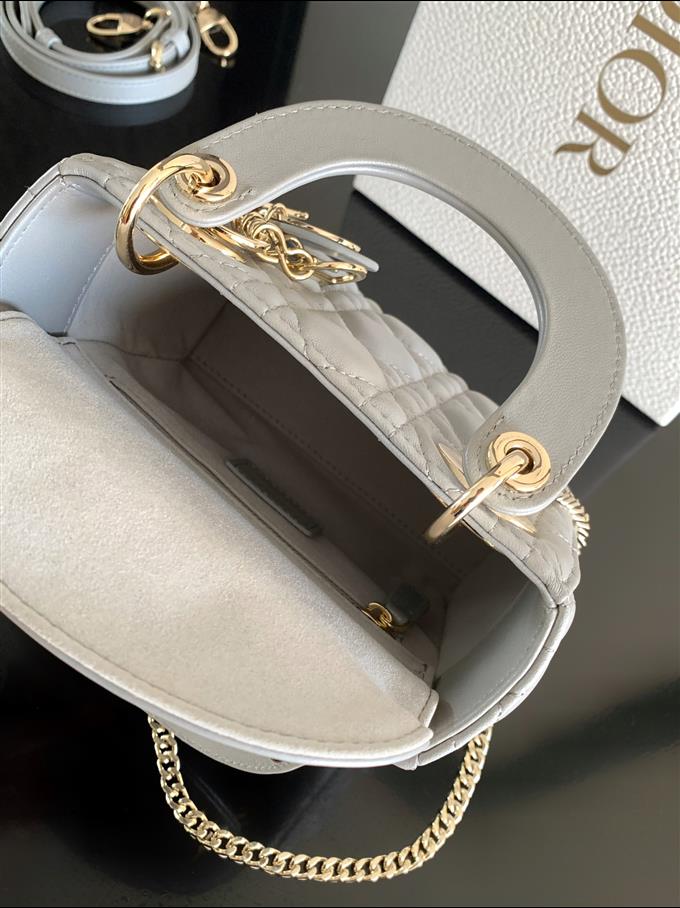 2025228Y600P205616462