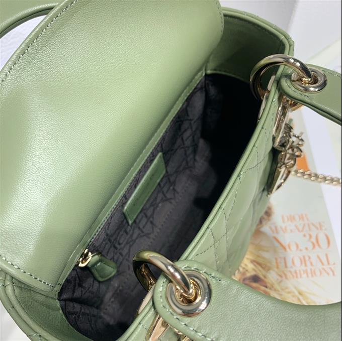 2025228Y600P20561724