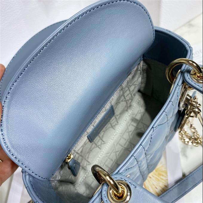 2025228Y600P20561851