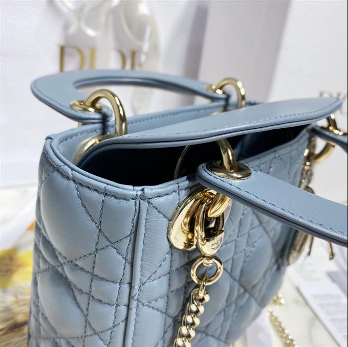 2025228Y600P20561867