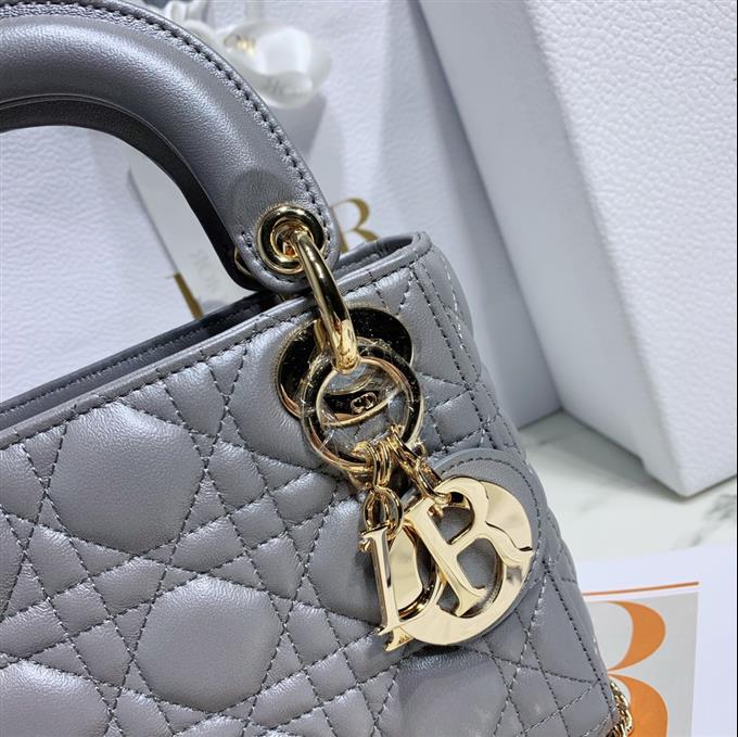 2025228Y600P20561915