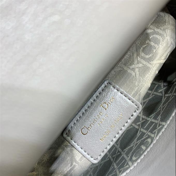 2025228Y600P20561978