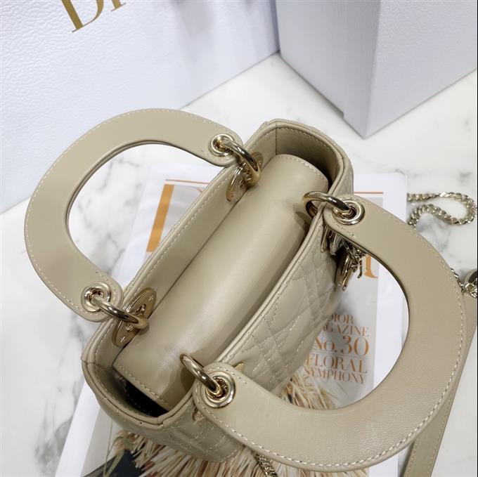 2025228Y600P20562606