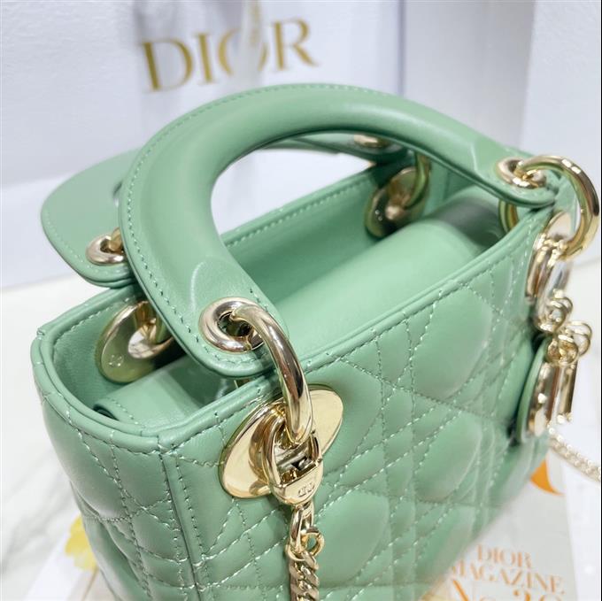 2025228Y600P20562730