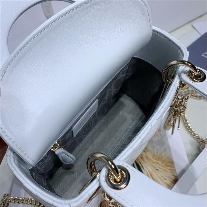 2025228Y600P20562872