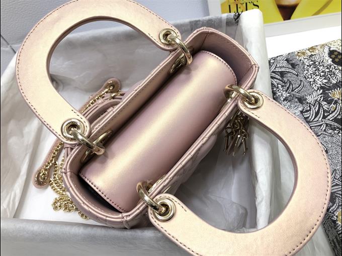 2025228Y600P20563297