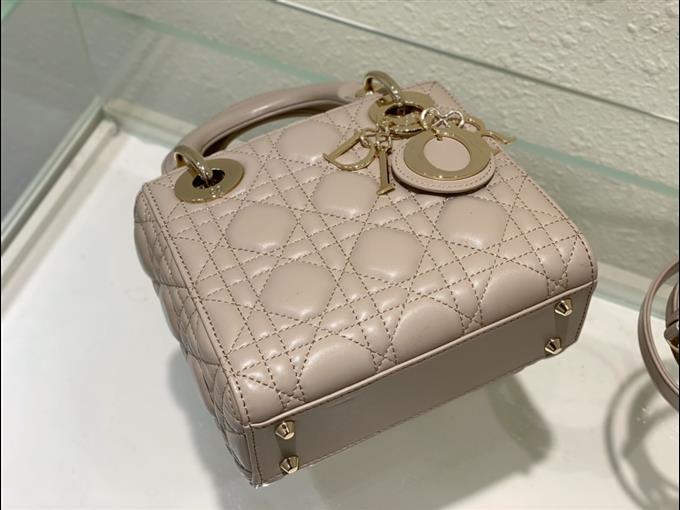 2025228Y600P20563983