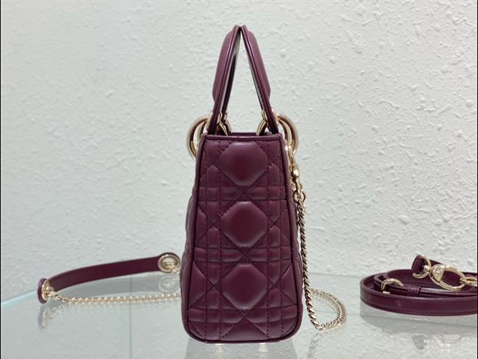 2025228Y600P20564360