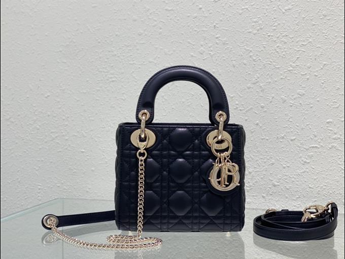 2025228Y600P20564471