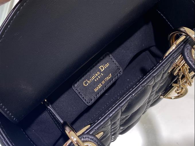 2025228Y600P20564597