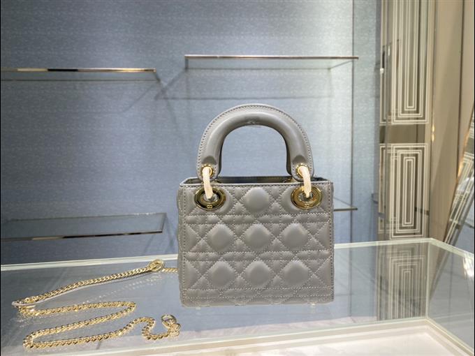 2025228Y600P20564939