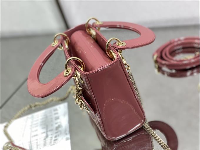 2025228Y600P20565742