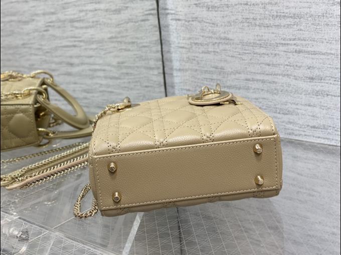 2025228Y600P20566404