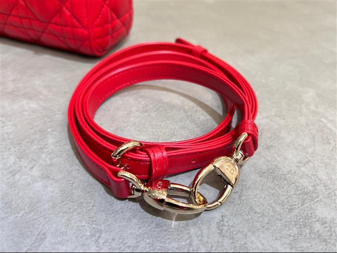 2025228Y600P20567283