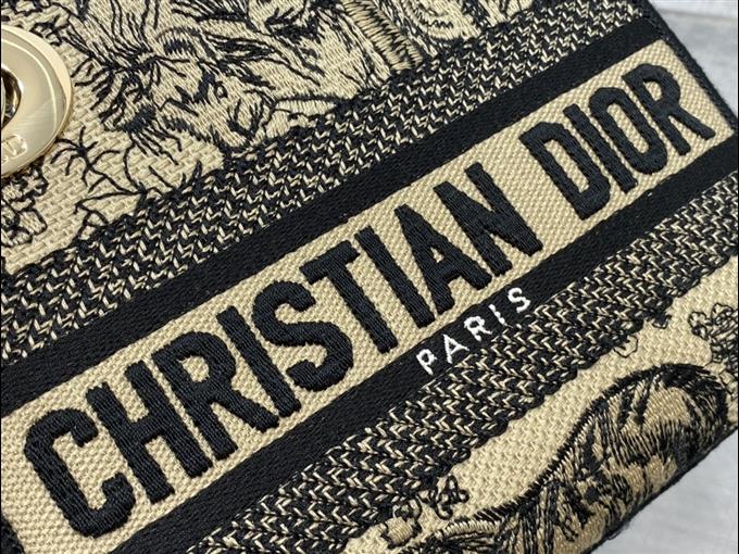 2025228Y600P20568329